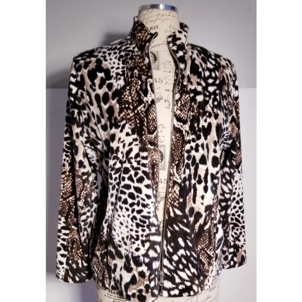 🐆 Awesome zippered jacket with pockets Size 12P